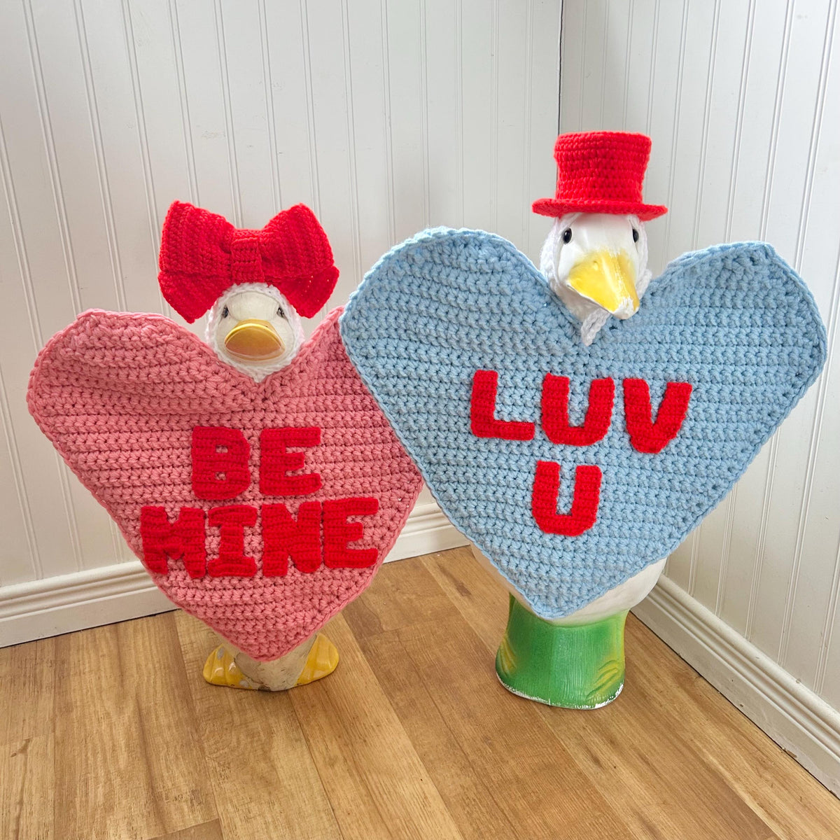 Conversation Heart Porch Goose Crochet Pattern PDF Instant Download